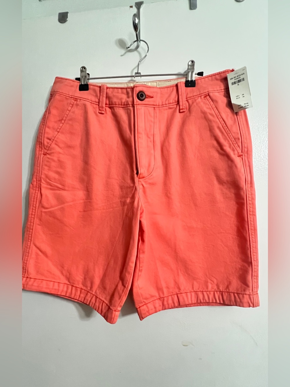 Hollister Men's Coral Chino Shorts -new with tag A0077